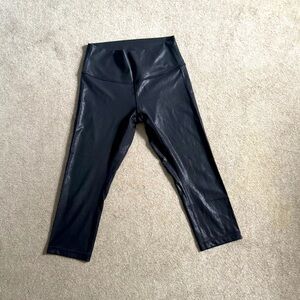 Lululemon Wunder Under Black Cropped Leggings